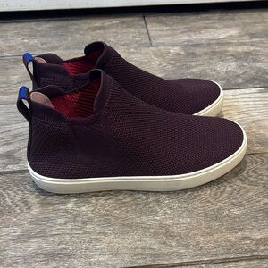 Rothy’s Chelsea sneaker boots in Berry lattice Women’s size 8